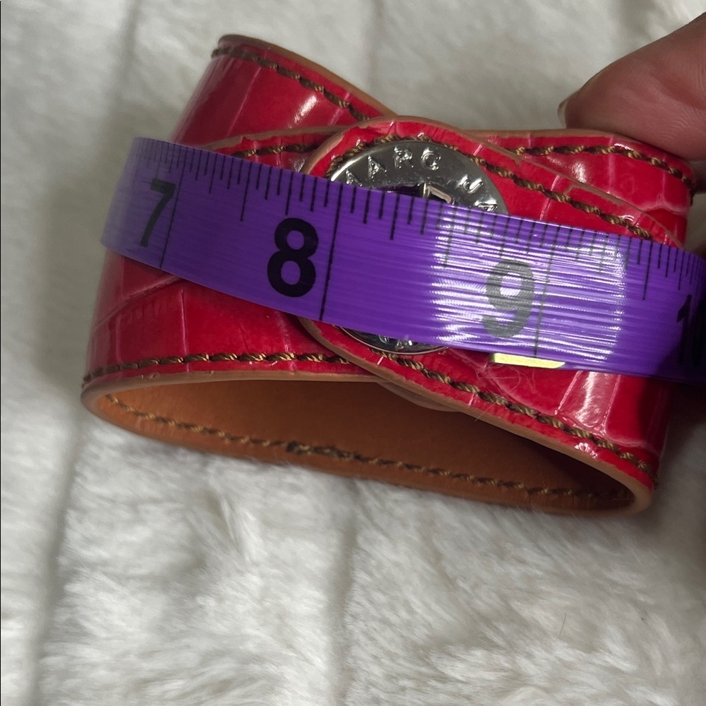 Marc Jacobs Red Croc-Embossed Leather Bracelet - Picture 4 of 4